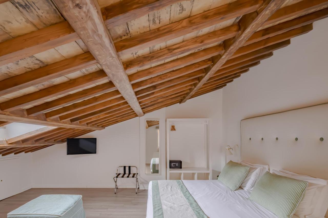 Palazzo Lupardi Relais Bed & Breakfast Rome